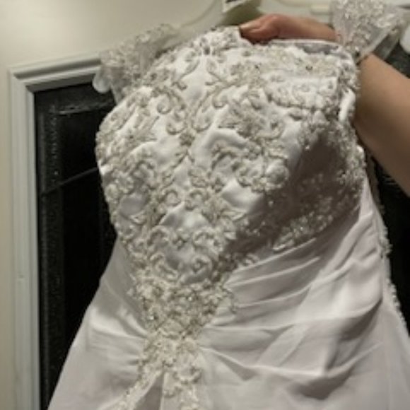 New weeding dress - Picture 2 of 6